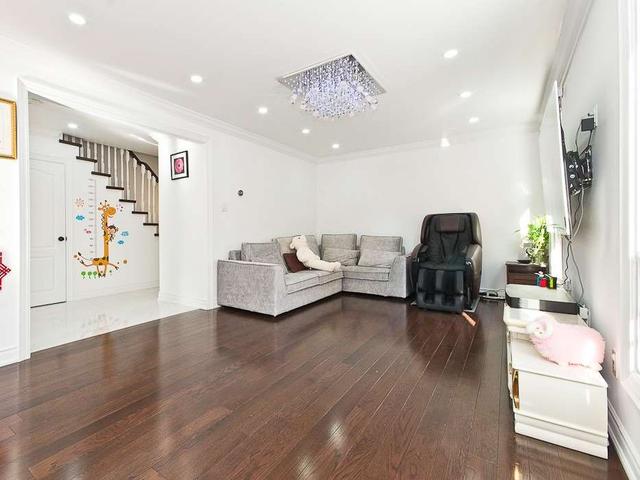 43 Hendon Rd, House detached with 3 bedrooms, 4 bathrooms and 6 parking in Markham ON | Image 23