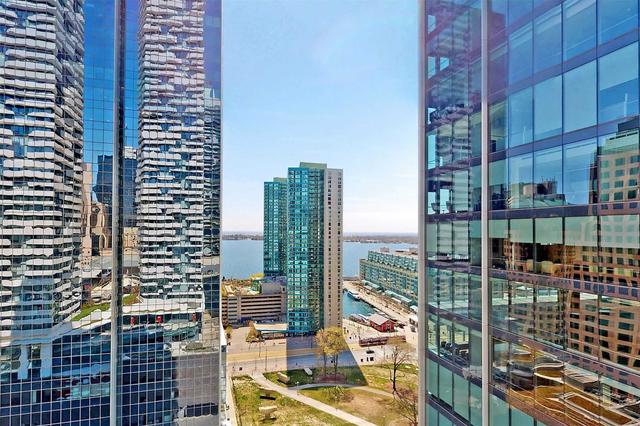 2110 - 100 Harbour St, Condo with 3 bedrooms, 2 bathrooms and 0 parking in Toronto ON | Image 9