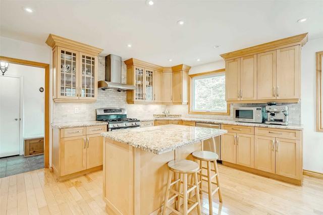 1238 Donlea Cres, House detached with 4 bedrooms, 3 bathrooms and 6 parking in Oakville ON | Image 30