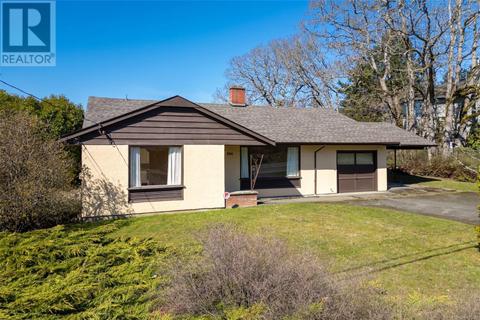 844 Falaise Cres, Saanich, BC, V8Y1A1 | Card Image