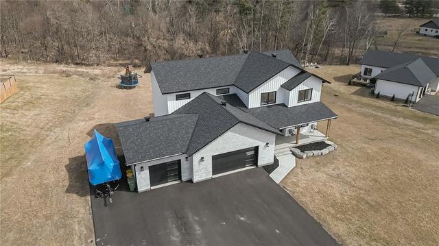 29 Taylor Heights Drive, House detached with 5 bedrooms, 4 bathrooms and 10 parking in Laurentian Valley ON | Image 1