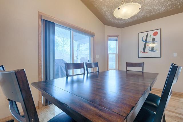 3637 Broadwater Rd, House detached with 3 bedrooms, 3 bathrooms and null parking in Central Kootenay J BC | Image 8