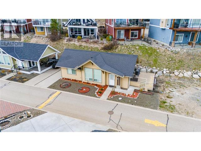 6999 Terazona Drive, House detached with 2 bedrooms, 1 bathrooms and 2 parking in Central Okanagan West BC | Image 16