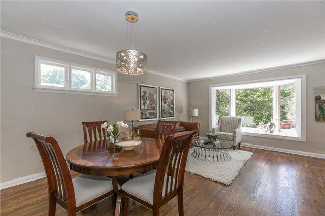 45 Bayview Pkwy, House detached with 3 bedrooms, 1 bathrooms and 5 parking in Newmarket ON | Image 3