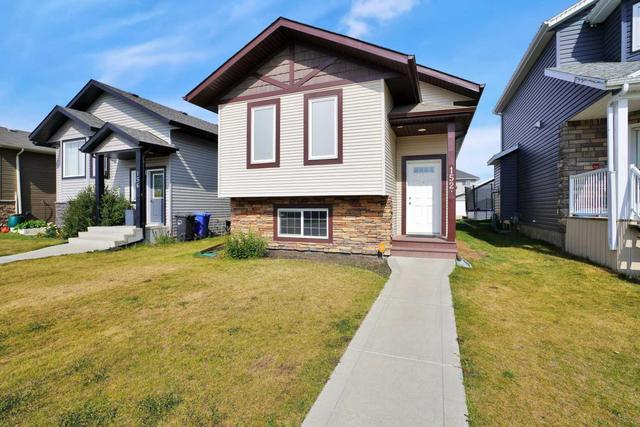 152 Heartland Crescent, House detached with 4 bedrooms, 2 bathrooms and 2 parking in Penhold AB | Image 1
