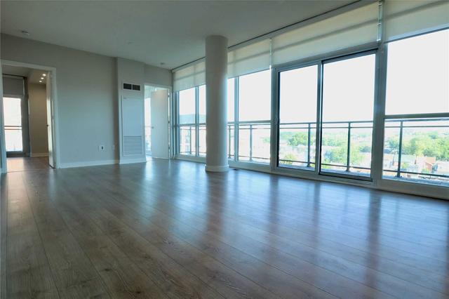 810 - 775 King St W, Condo with 2 bedrooms, 2 bathrooms and 1 parking in Toronto ON | Image 6