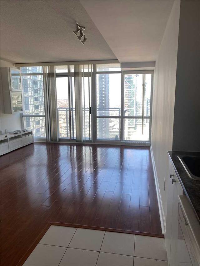3605 - 11 Brunel Crt, Condo with 1 bedrooms, 1 bathrooms and 0 parking in Toronto ON | Image 7