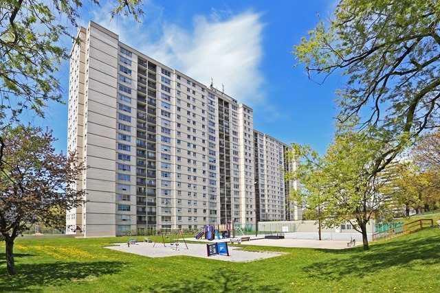 901 - 5 Parkway Forest Dr, Condo with 3 bedrooms, 2 bathrooms and 1 parking in Toronto ON | Image 8