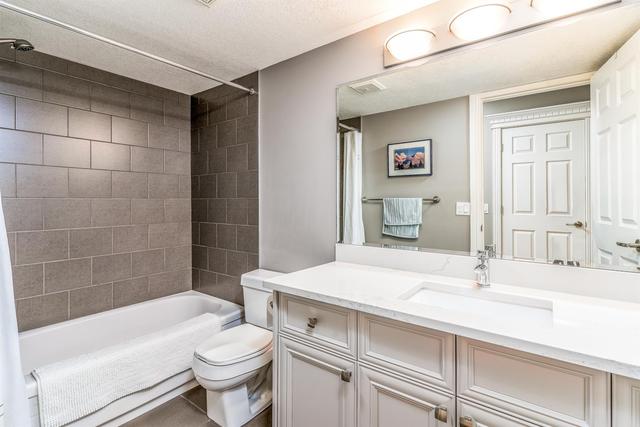 2035 47 Avenue Sw, House detached with 4 bedrooms, 3 bathrooms and 2 parking in Calgary AB | Image 42