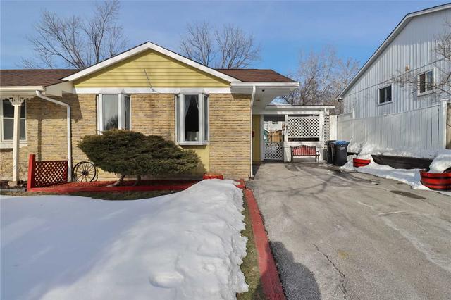 94 Centre St N, House semidetached with 3 bedrooms, 2 bathrooms and 4 parking in Brampton ON | Image 12