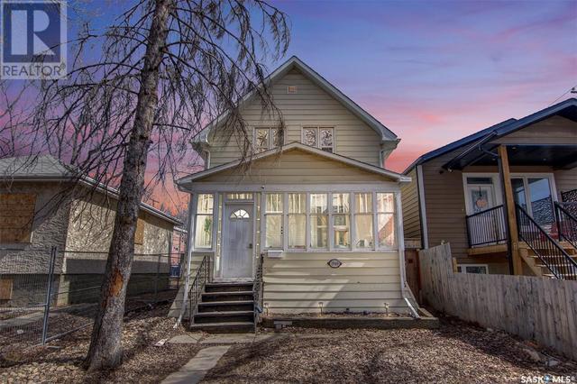 1949 Montreal Street, House detached with 6 bedrooms, 3 bathrooms and null parking in Regina SK | Image 1