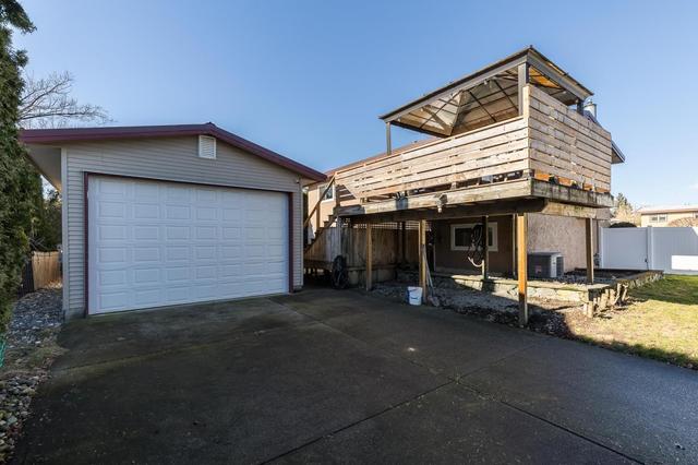 8735 Cornwall Crescent, House detached with 3 bedrooms, 2 bathrooms and null parking in Chilliwack BC | Image 34