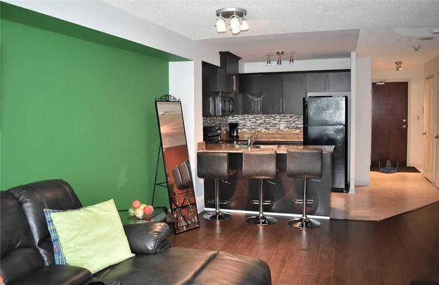 LphN - 6 Rosebank Dr, Condo with 1 bedrooms, 1 bathrooms and 1 parking in Toronto ON | Image 8