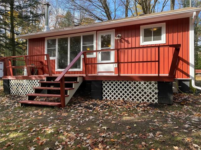 79 Woodfield Dr, House detached with 2 bedrooms, 1 bathrooms and 8 parking in Kawartha Lakes ON | Image 1