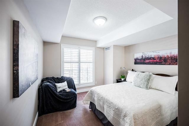 th13 - 3 Rean Dr, Townhouse with 3 bedrooms, 3 bathrooms and 2 parking in Toronto ON | Image 17