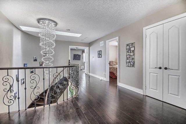 105 Wild Orchid Cres, House detached with 4 bedrooms, 5 bathrooms and 6 parking in Markham ON | Image 9