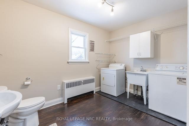 221.5 Carlton St, House detached with 4 bedrooms, 5 bathrooms and 10 parking in St. Catharines ON | Image 2