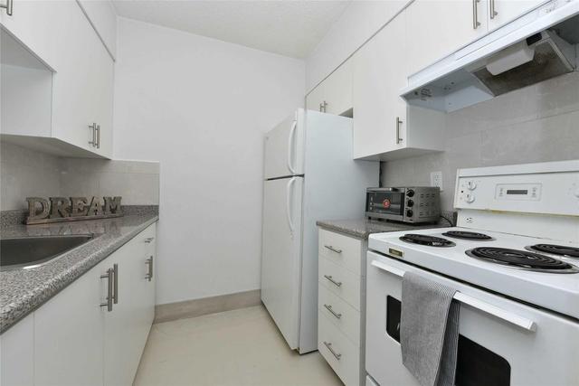 502 - 940 Caledonia Rd, Condo with 3 bedrooms, 1 bathrooms and 1 parking in Toronto ON | Image 13