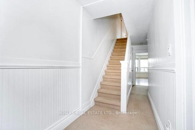 282 Ossington Ave, House detached with 6 bedrooms, 3 bathrooms and 2 parking in Toronto ON | Image 13