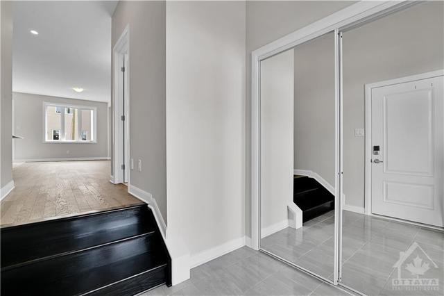 189 Invention Boulevard, Townhouse with 3 bedrooms, 4 bathrooms and 2 parking in Ottawa ON | Image 3