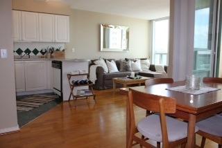 1812 - 238 Doris Ave, Condo with 1 bedrooms, 1 bathrooms and 1 parking in Toronto ON | Image 3