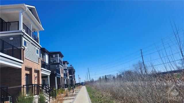 220 Pilot Private, House attached with 2 bedrooms, 3 bathrooms and 1 parking in Ottawa ON | Image 1