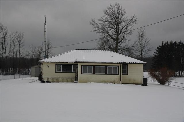 565 Rymer Road, House detached with 3 bedrooms, 1 bathrooms and 6 parking in Haldimand County ON | Card Image
