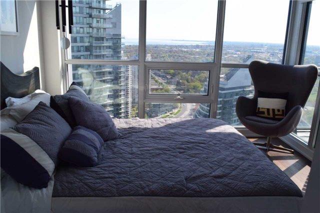 4206 - 2212 Lake Shore Blvd W, Condo with 2 bedrooms, 2 bathrooms and 1 parking in Toronto ON | Image 5
