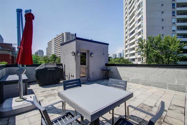 302 Merton St, House semidetached with 3 bedrooms, 3 bathrooms and 2 parking in Toronto ON | Image 13