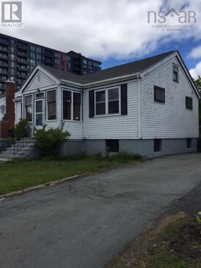 3441 Dutch Village Road, House detached with 3 bedrooms, 2 bathrooms and null parking in Halifax NS | Image 1
