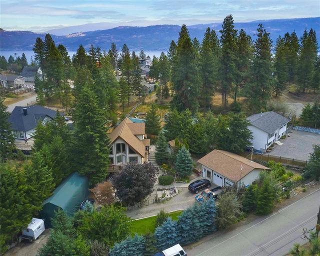 90 Hillcrest Way, House detached with 3 bedrooms, 3 bathrooms and 8 parking in Central Okanagan West BC | Card Image