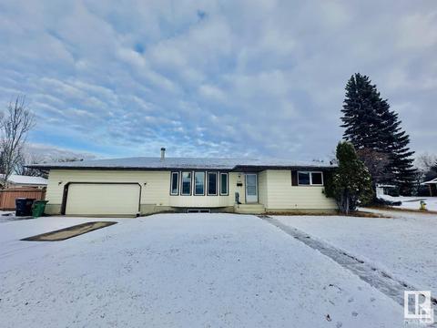 1541 69 St Nw, House detached with 4 bedrooms, 2 bathrooms and null parking in Edmonton AB | Card Image