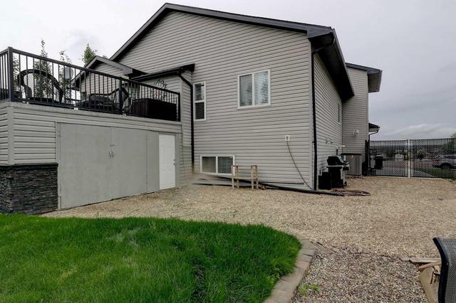 10212 93 Avenue, House detached with 5 bedrooms, 3 bathrooms and 6 parking in Sexsmith AB | Image 45