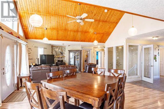 255011 Range Road 241, House detached with 8 bedrooms, 4 bathrooms and 10 parking in Wheatland County AB | Image 7