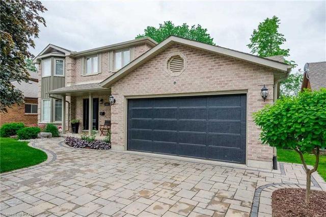 1203 Summit Dr, House detached with 4 bedrooms, 4 bathrooms and 6 parking in Peterborough ON | Image 1