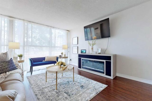 101 - 25 Trailwood Dr, Condo with 2 bedrooms, 2 bathrooms and 1 parking in Mississauga ON | Image 3