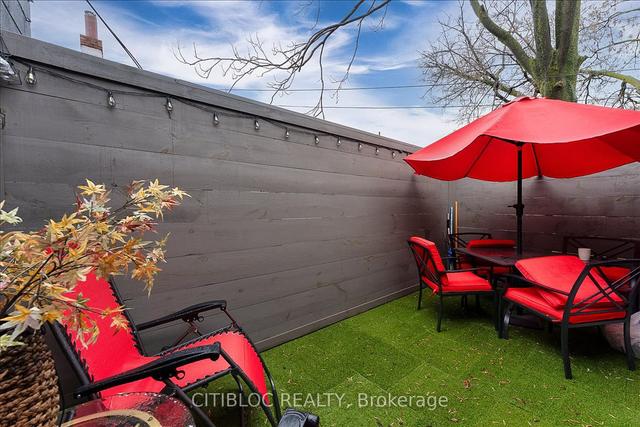 294 Gerrard St E, House detached with 9 bedrooms, 8 bathrooms and 4 parking in Toronto ON | Image 36