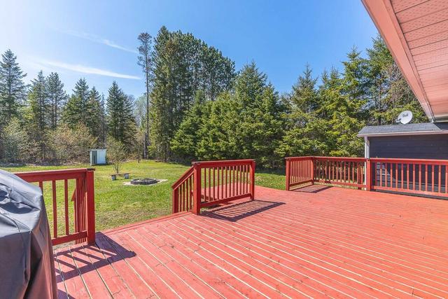 2153 Loop Rd, House detached with 3 bedrooms, 1 bathrooms and 6 parking in Highlands East ON | Image 31