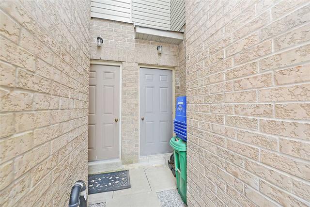 42 Snowshoe Lane, House attached with 3 bedrooms, 3 bathrooms and 4 parking in Brampton ON | Image 28