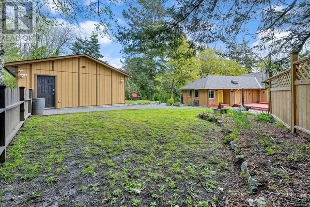 3013 Manzer Rd, House detached with 3 bedrooms, 2 bathrooms and 5 parking in Sooke BC | Image 69