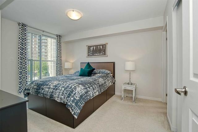 262 - 27 Applewood Lane, Townhouse with 3 bedrooms, 3 bathrooms and 1 parking in Toronto ON | Image 19