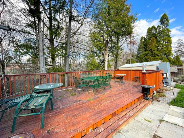 49 Honbury Rd, House detached with 3 bedrooms, 2 bathrooms and 4 parking in Toronto ON | Image 21