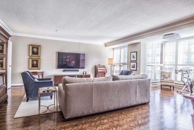 602 - 4 Lowther Ave, Condo with 2 bedrooms, 3 bathrooms and 2 parking in Toronto ON | Image 6