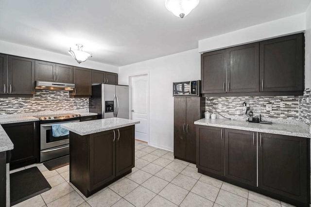 1 Lever Gate, House detached with 3 bedrooms, 3 bathrooms and 6 parking in Brampton ON | Image 10