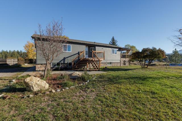 446 Baynes Lake North Road, House detached with 4 bedrooms, 2 bathrooms and null parking in East Kootenay B BC | Image 1