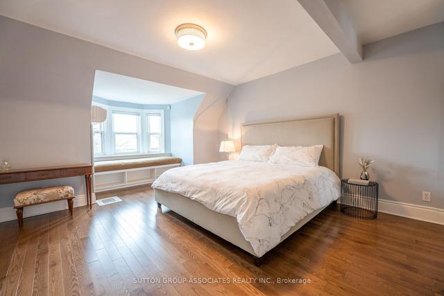 70 Beatrice St, House semidetached with 5 bedrooms, 4 bathrooms and 2 parking in Toronto ON | Image 14
