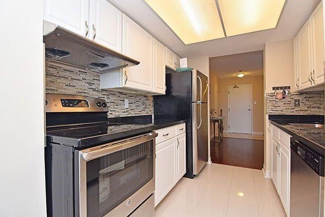 1611 - 1 Rowntree Rd, Condo with 2 bedrooms, 2 bathrooms and 1 parking in Toronto ON | Image 8