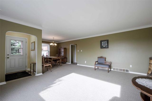 440 Main St W, House detached with 3 bedrooms, 2 bathrooms and 8 parking in Shelburne ON | Image 8