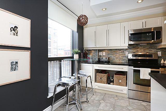 404 - 30 Church St E, Condo with 3 bedrooms, 3 bathrooms and 1 parking in Toronto ON | Image 9
