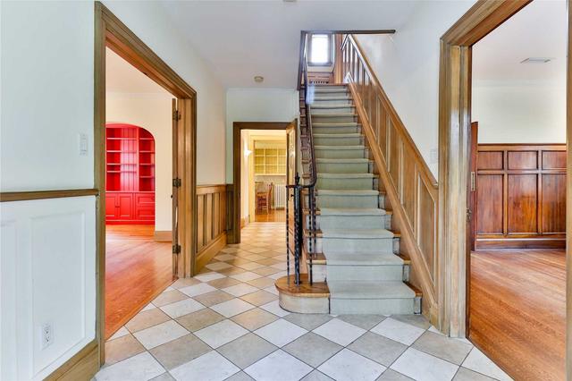 49 Hillcrest Dr, House detached with 4 bedrooms, 4 bathrooms and 3 parking in Toronto ON | Image 30